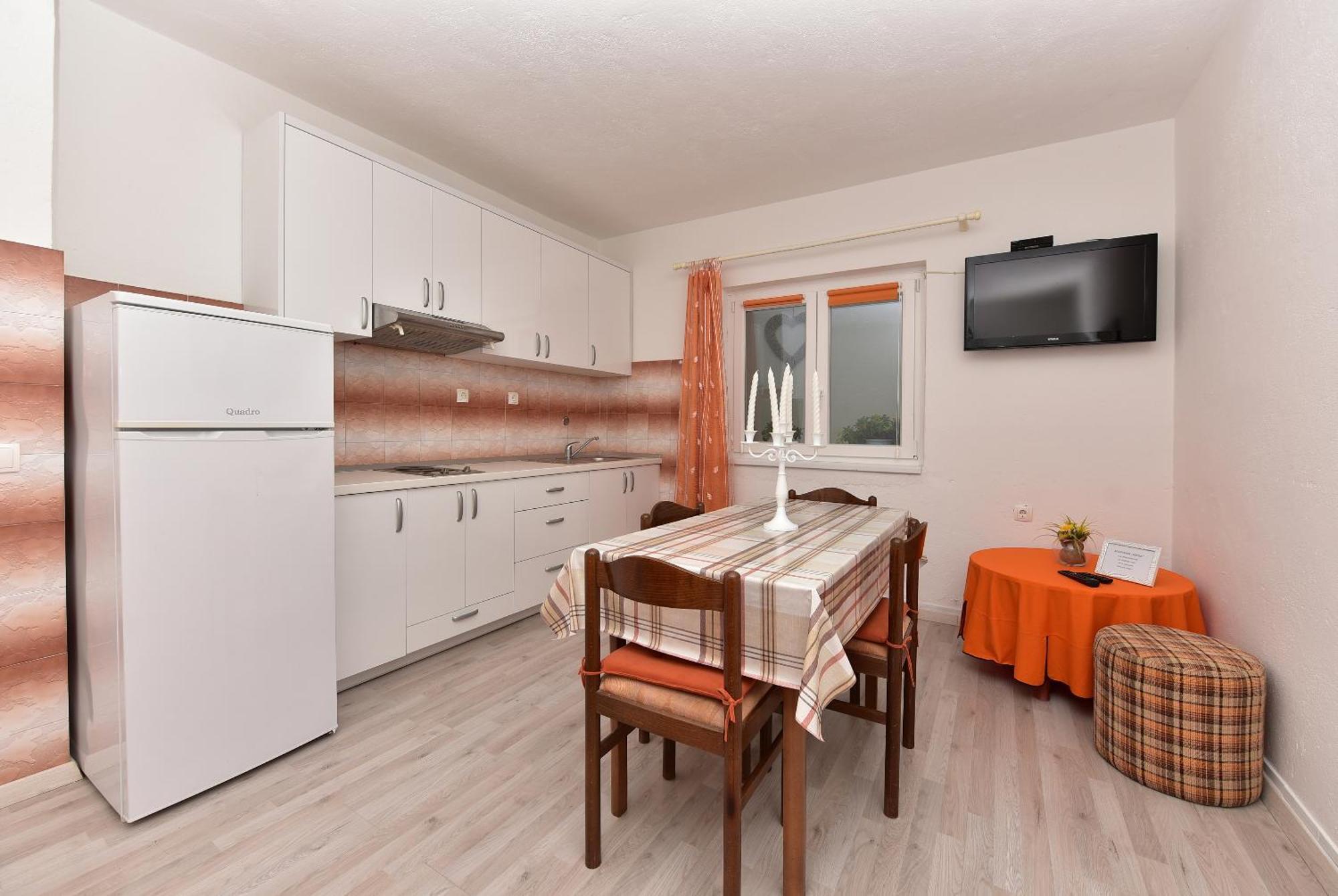 Apartment Sofija Макарска Экстерьер фото