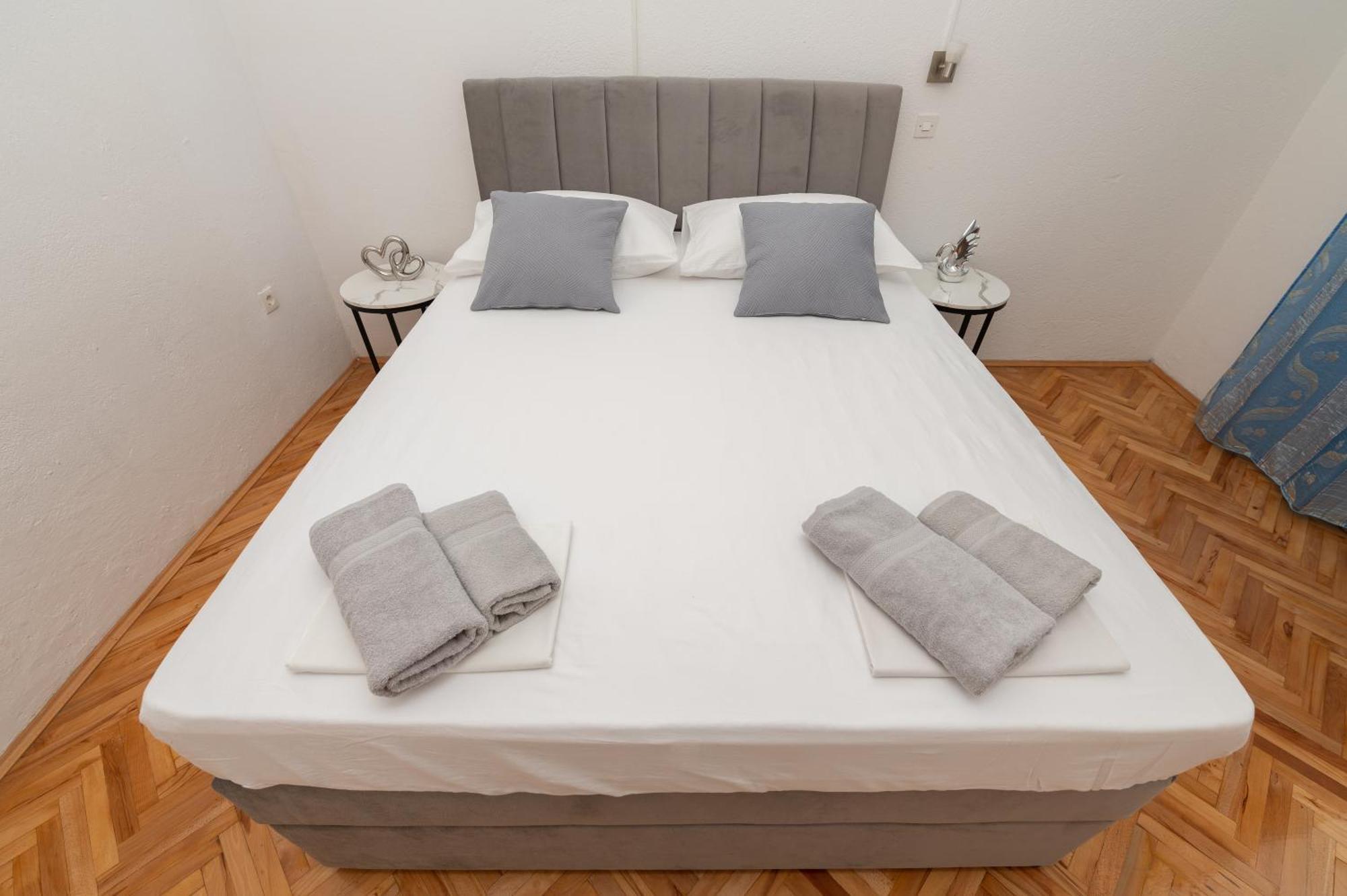 Apartment Sofija Макарска Экстерьер фото